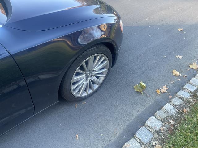 Photo of 2010 Blue Audi A5